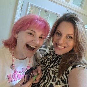 Meet your Posher, Angela